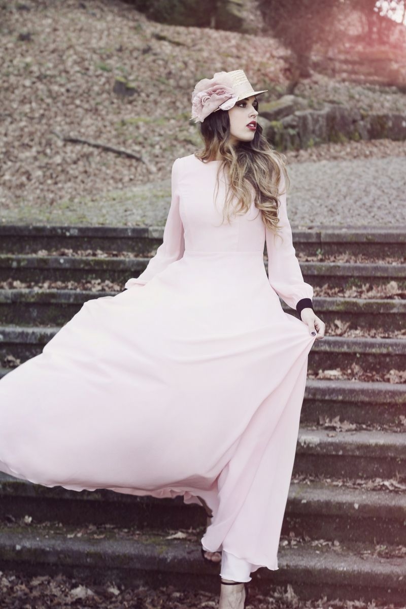 vestido largo de fiesta rosa palo manga larga para boda